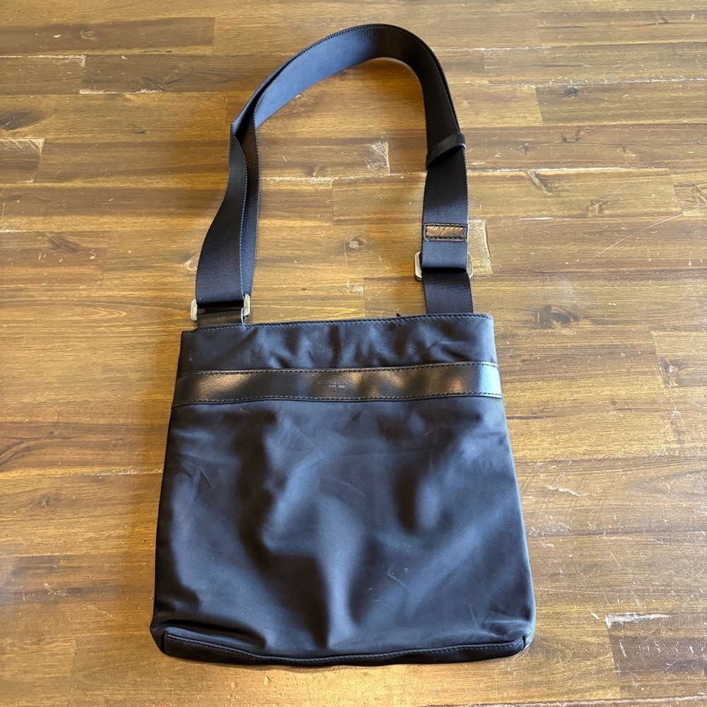 Michael Kors All Black Man Sling Crossbody Shoulder Bag Nylon Manpurse Square